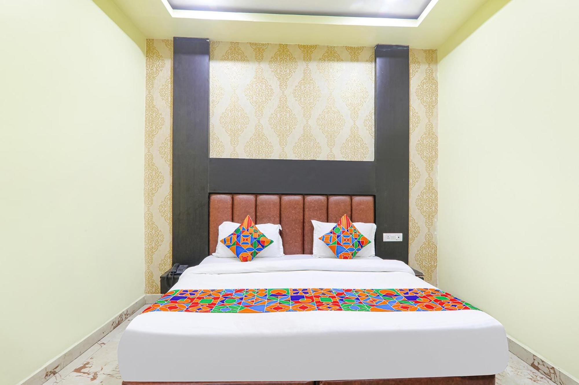 Fabexpress Gs Residency Hotel Varanasi Exterior photo